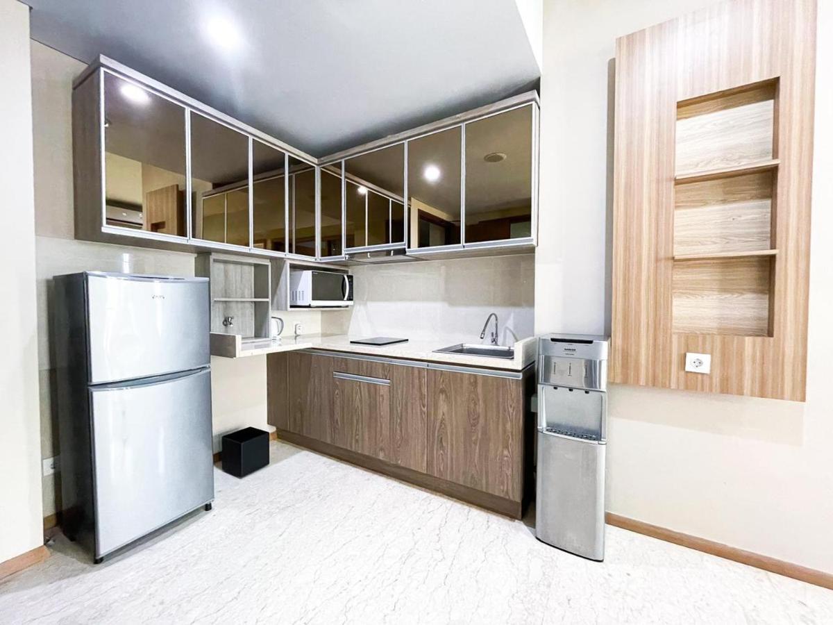 Graha Makara Suite Hotel & Residence Чикаранг Экстерьер фото