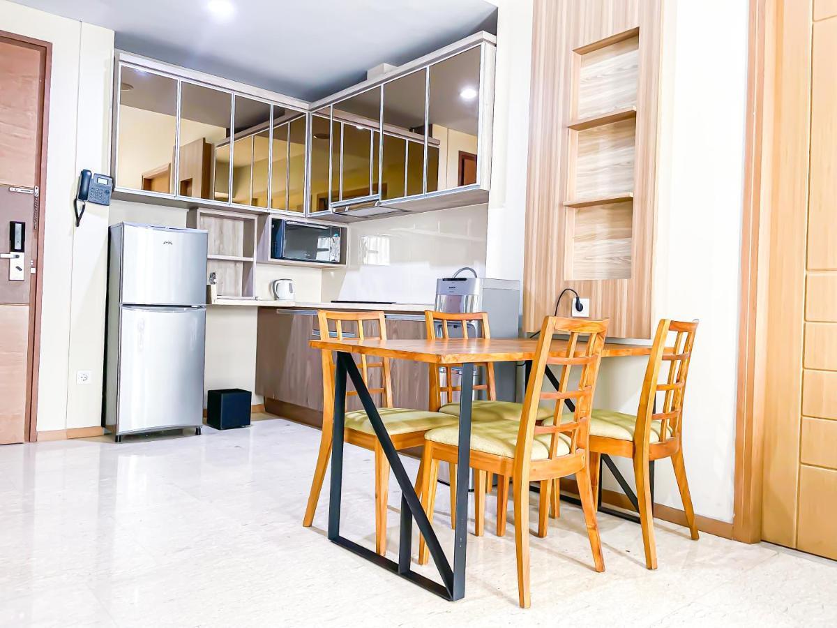 Graha Makara Suite Hotel & Residence Чикаранг Экстерьер фото